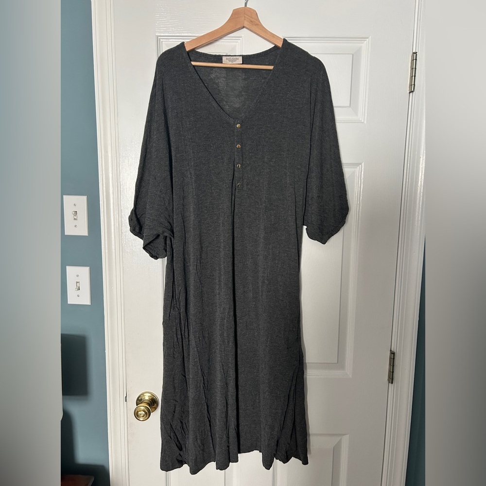 Dwell and Slumber Gray Caftan